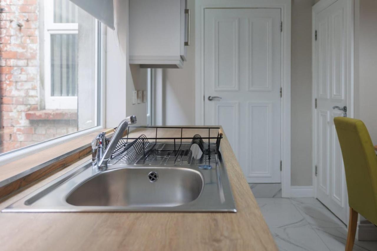 Chic Studio Apartment Central Belfast Sleeps 2. Екстер'єр фото