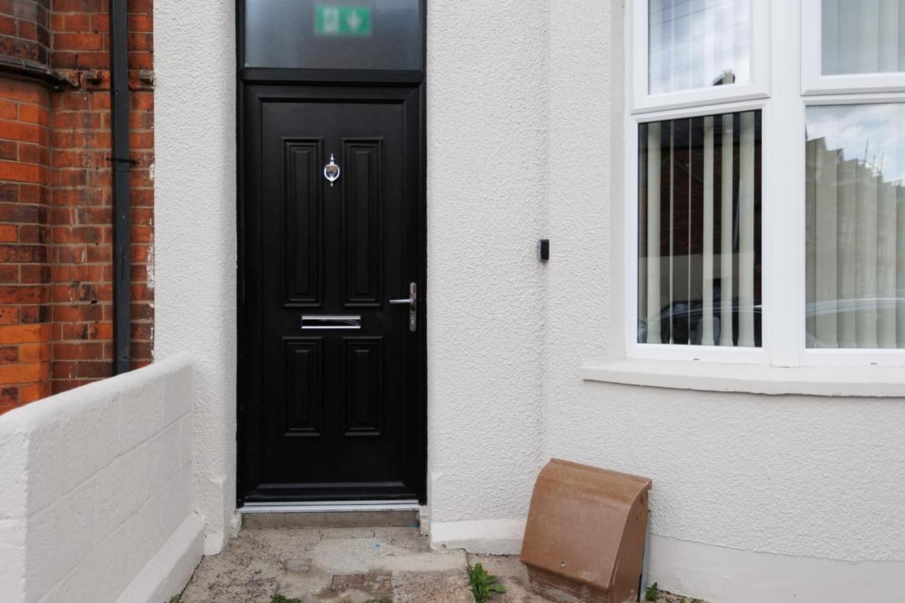 Chic Studio Apartment Central Belfast Sleeps 2. Екстер'єр фото